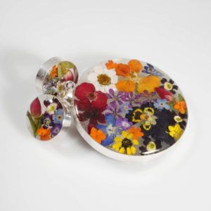 Captured Nature in Resin – Multi-Flower Pendant and Earring Set