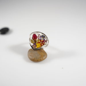 Captured Nature in Resin – Nature Ring Small Heart with Assorted Flowers Adjustable Size