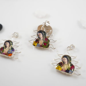Captured Nature in Resin – Virgin Mary Pendant with Assorted Flowers